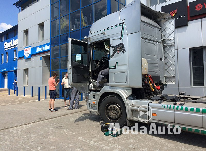 Установка StarLine T94 с реализацией функции автозапуска на седельный тягач Scania R124